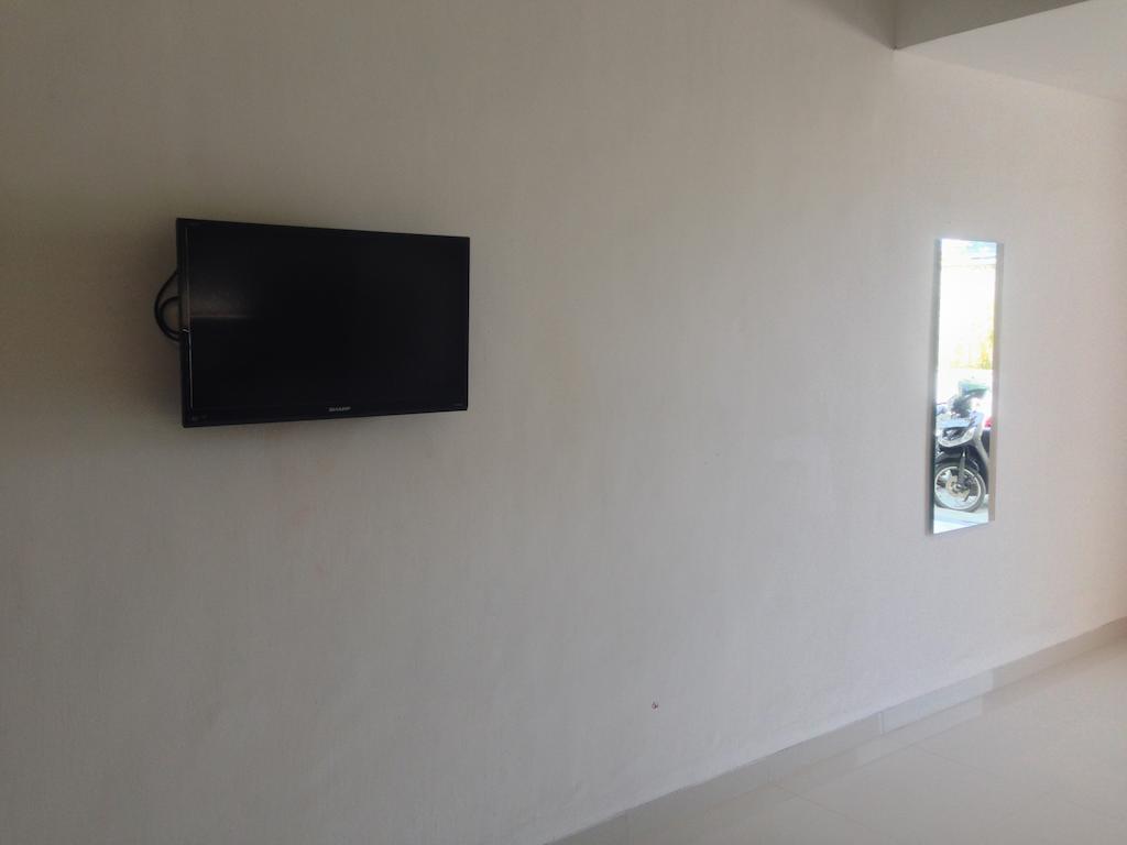 Rumah Cassa Guest House Surabaya Bilik gambar